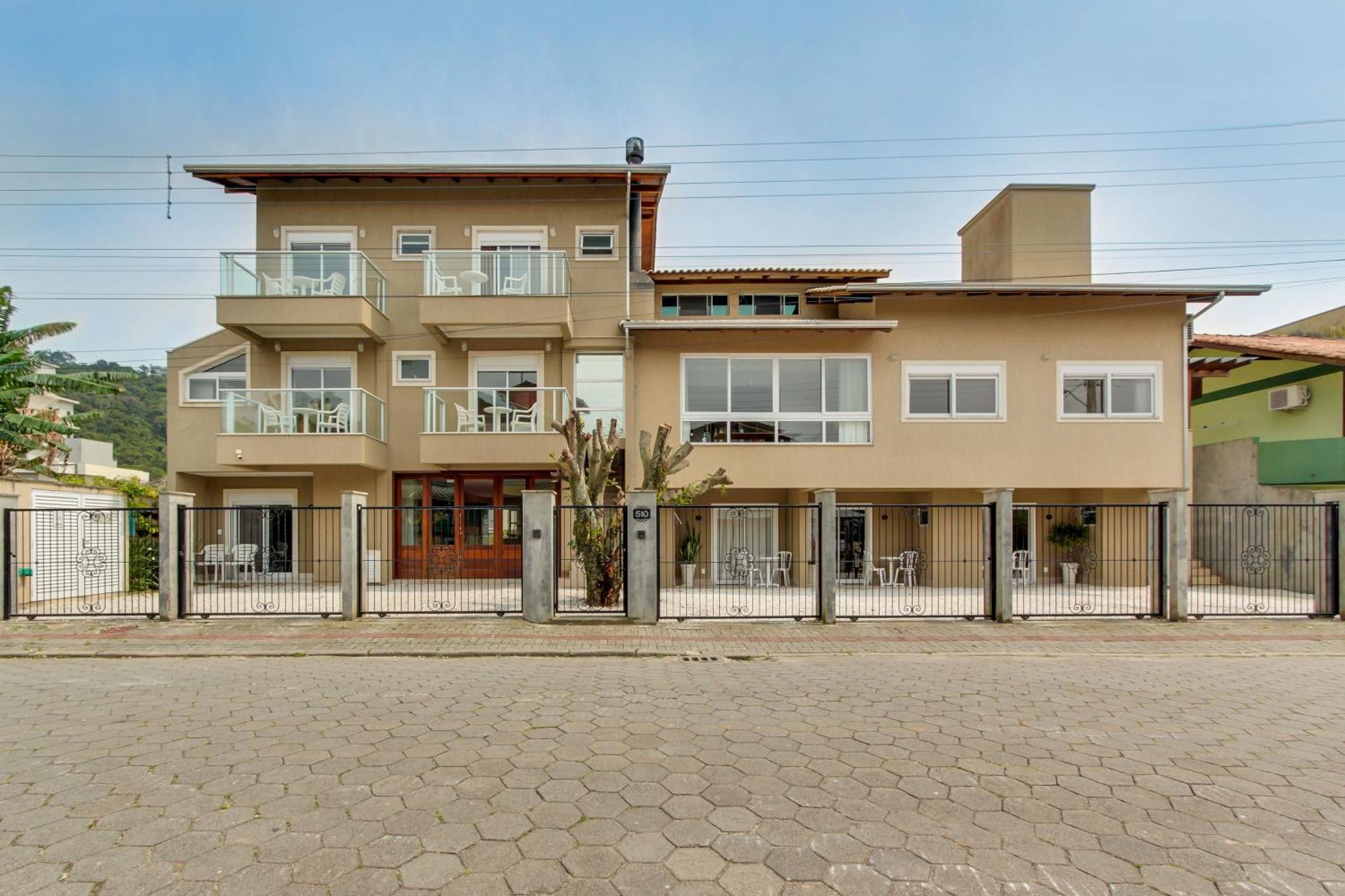Residencial Casa Flora Apartment Bombinhas Bagian luar foto